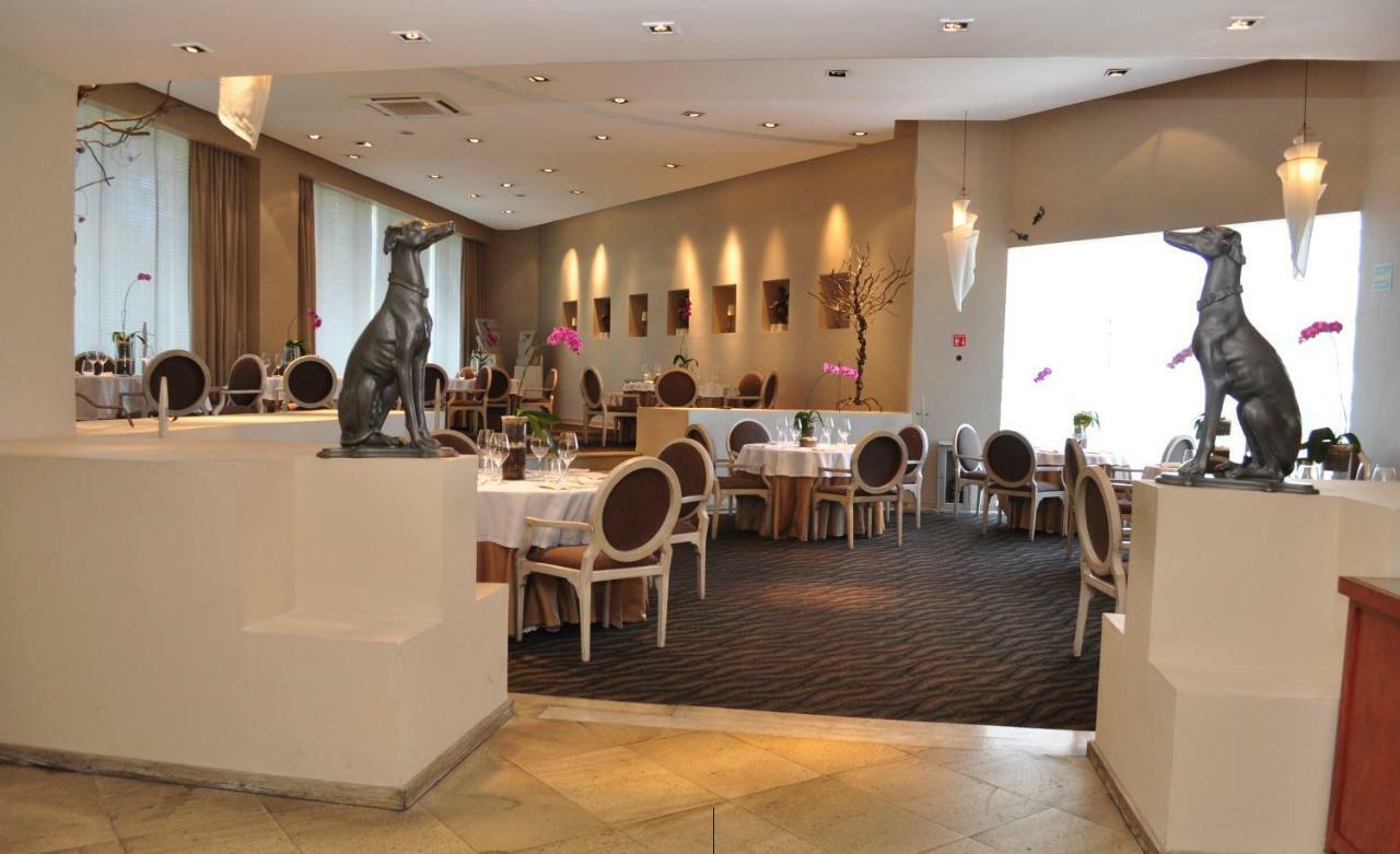 فندق رويال بيدريجال هوتل مدينة مكسيكو المظهر الخارجي الصورة Restaurant "Le C'est Quoi"